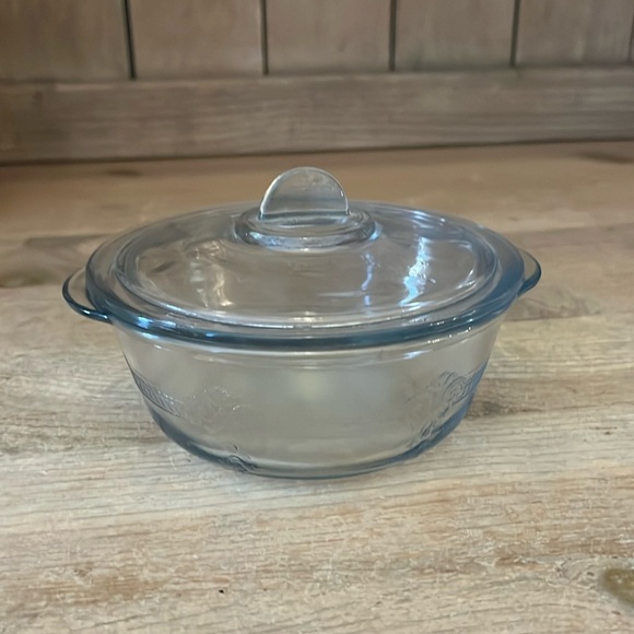 Vintage Fire King Philbe Mini Casserole Dish & Lid Depression Glass 1940’s - Picture 1 of 7